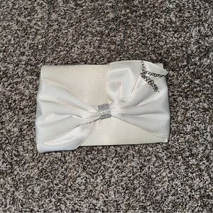 Silk White Clutch